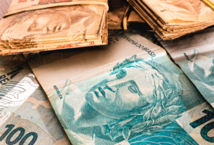 O dinheiro e sua influência na sociedade atual.